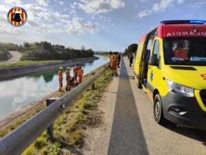 rescate bomberos caida canal Picassent