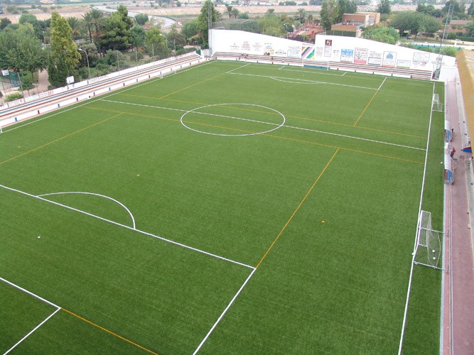 Campo de futbol Quart de Poblet nuevo césped