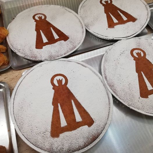 El gremio de panaderos lanza ‘les Geperudetes’, dulce homenaje a la Virgen de los Desamparados