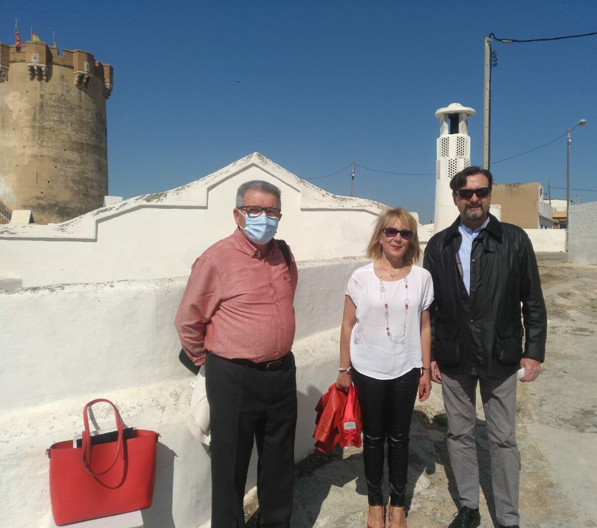 Visita Trini Castelló cuevas Paterna