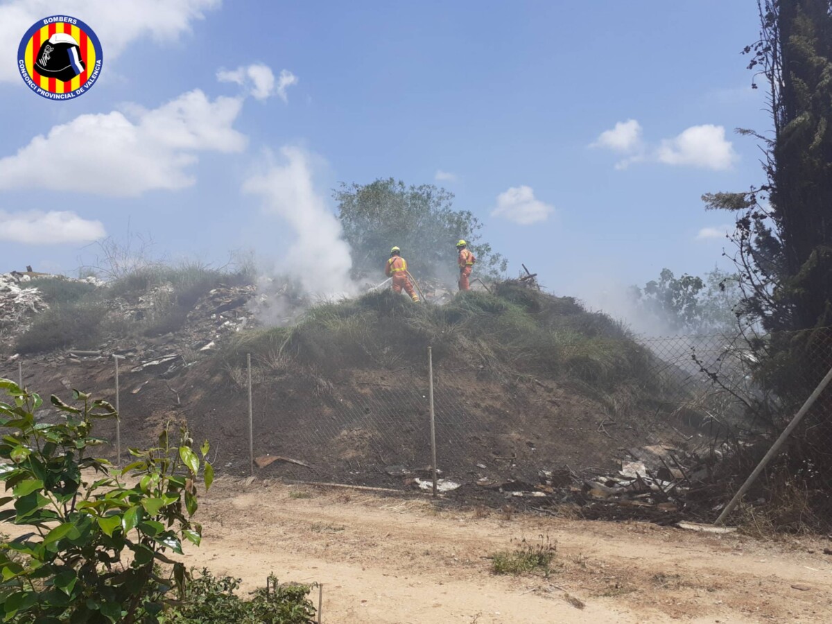 incendio vertedero Torrent Gemersa