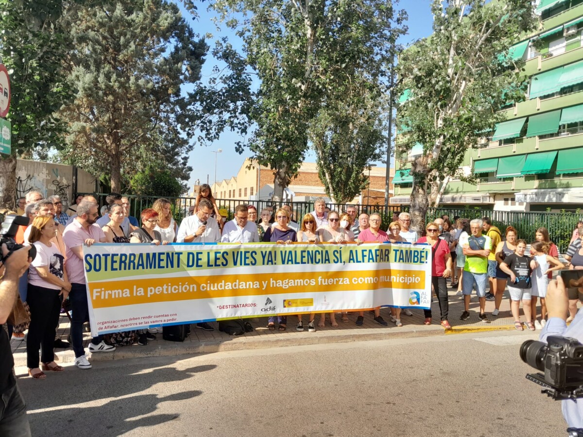 manifestacion Alfafar Benetusser Sedavi soterramiento vias tren
