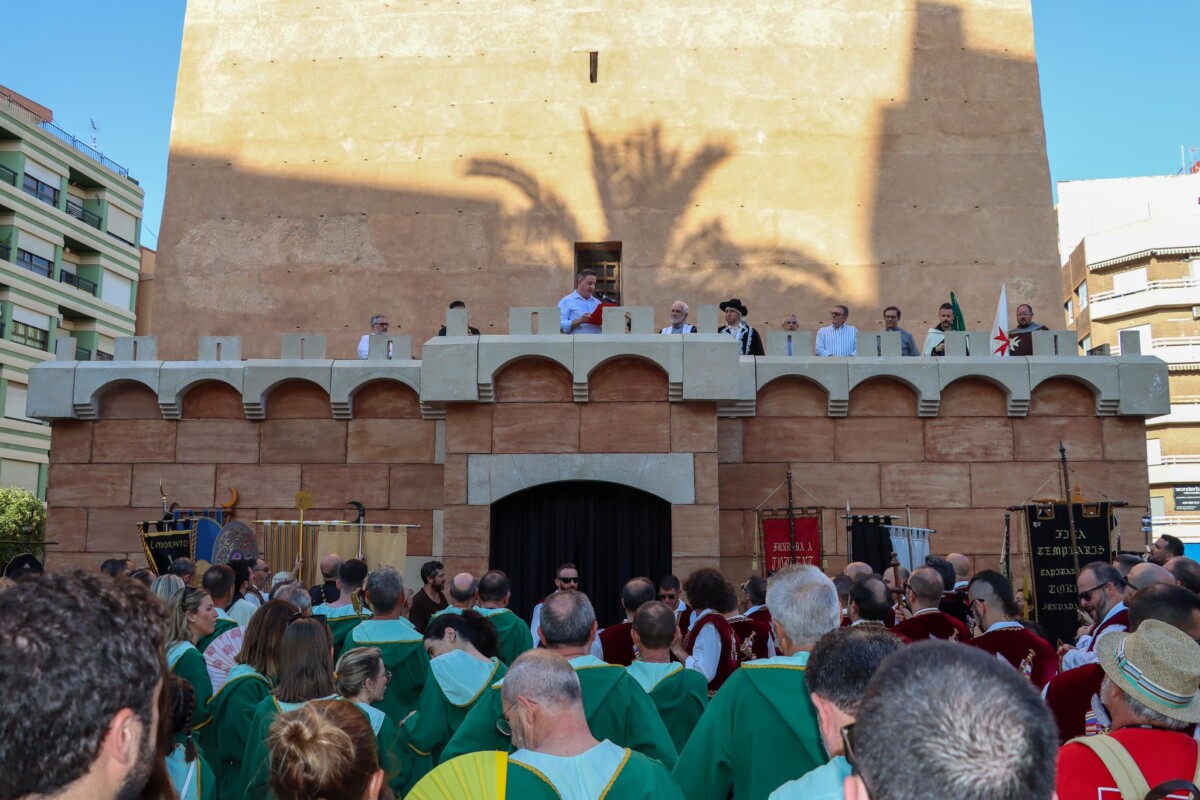 Pregon moros y cristiaNos Torrent 2022