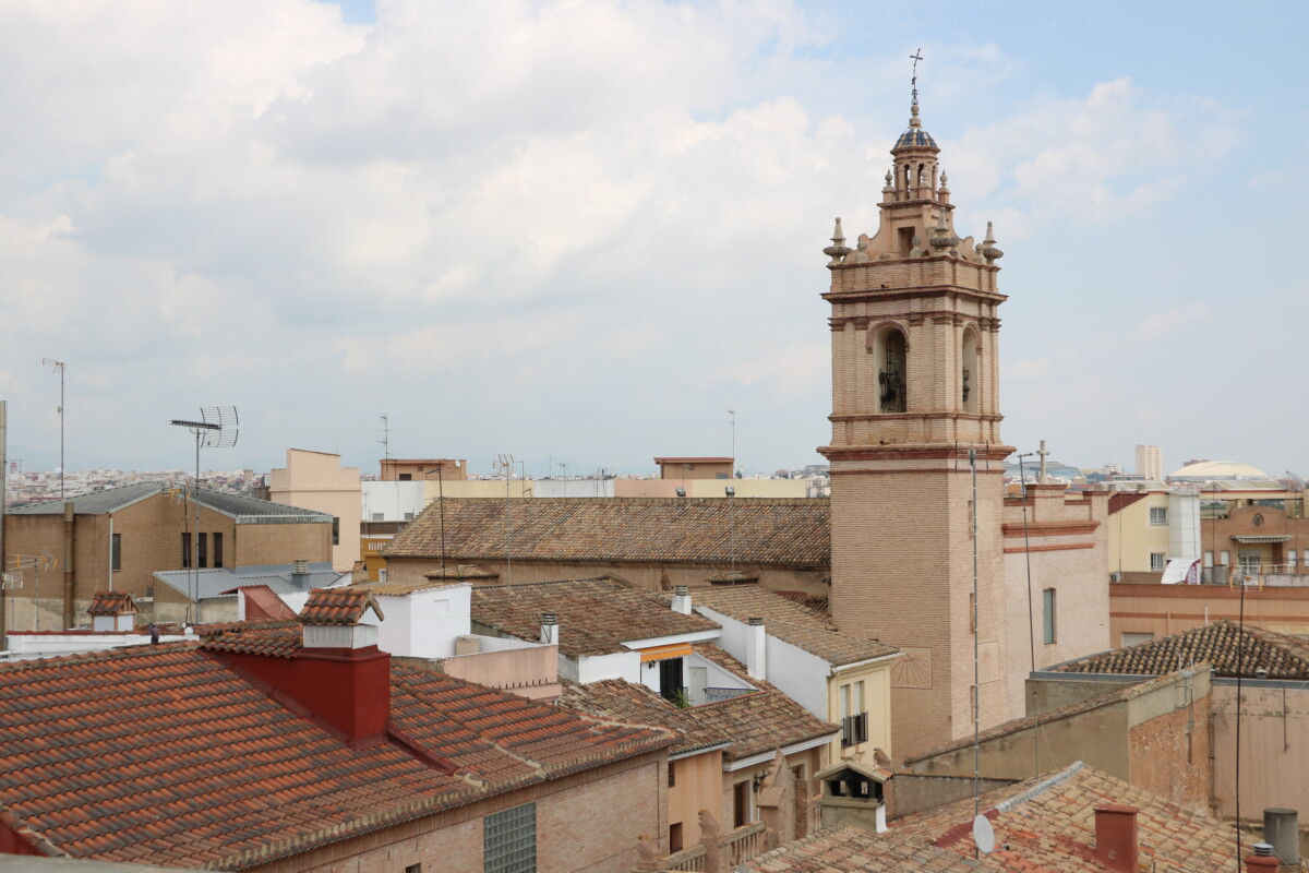 La ocupación de un edificio en Quart despierta la indignación de vecinos de la calle Mayoral