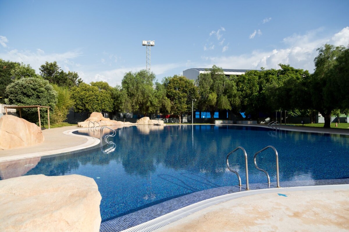 piscina verano quart poblet
