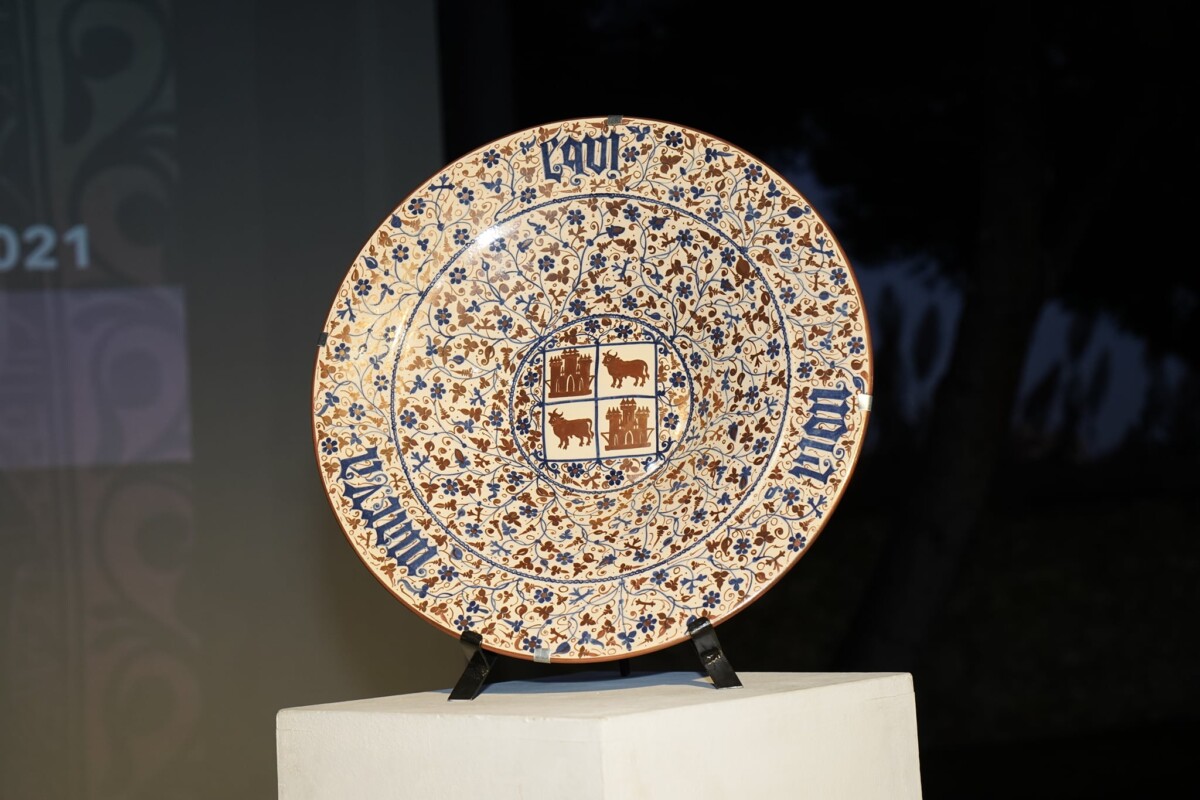 Manises Plat premi 9 d'Octubre