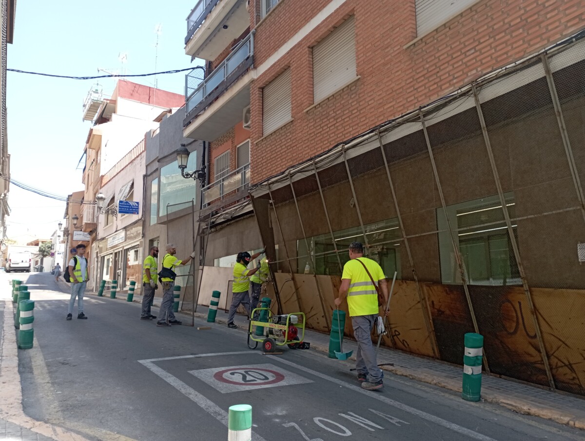 Montaje protecciones Cordà calle Mayor Paterna
