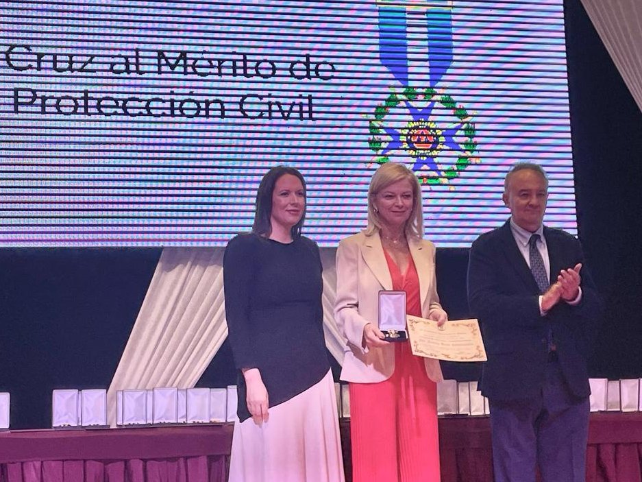 Gabriela Bravo medalla ayuntamiento Moncada