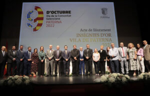 Paterna entrega las Insignias de Oro de la Villa por el 9 d’Octubre