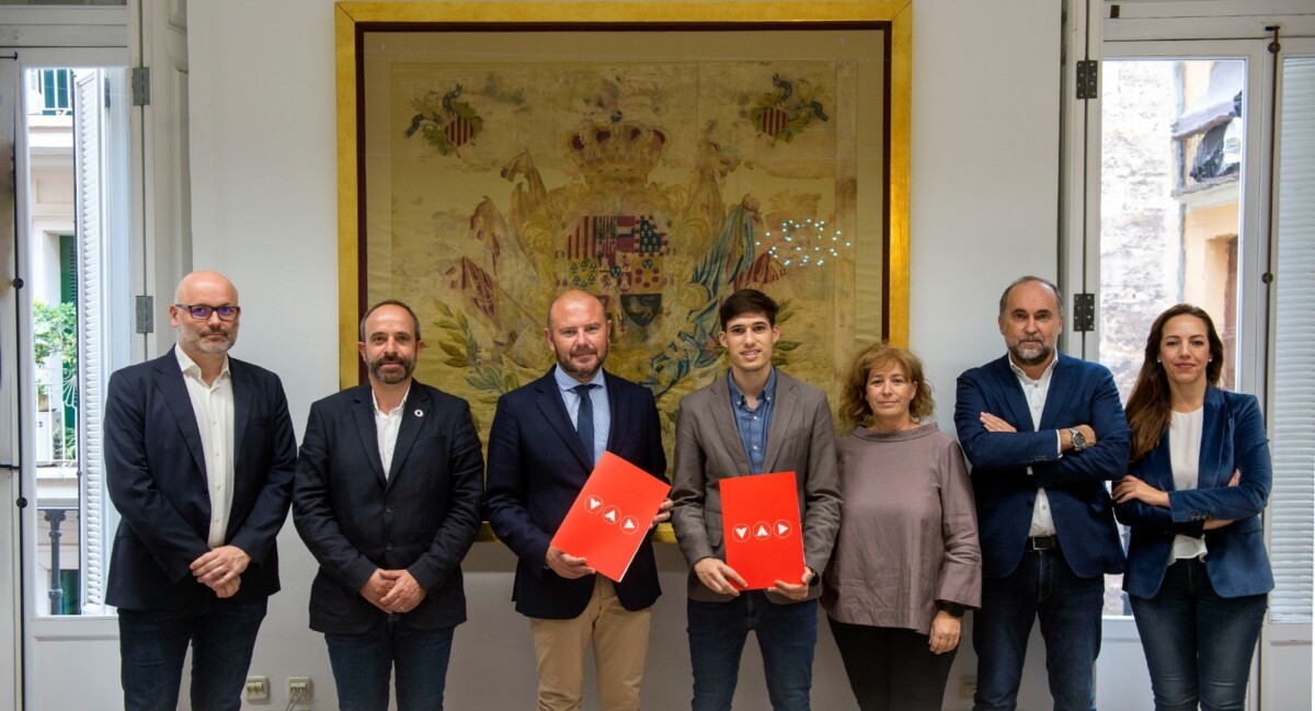 València Activa y Diputació de València firman un convenio para ampliar el programa Reactivem a toda la provincia.