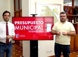 El Alcalde Juan Antonio Sagredo y el concejal de Hacienda, Roberto Usina, presupuestos Paterna 2023