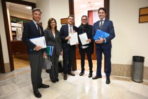 Entrega firmas Mancomunitat Horta Sud en el Congreso de los Diputados