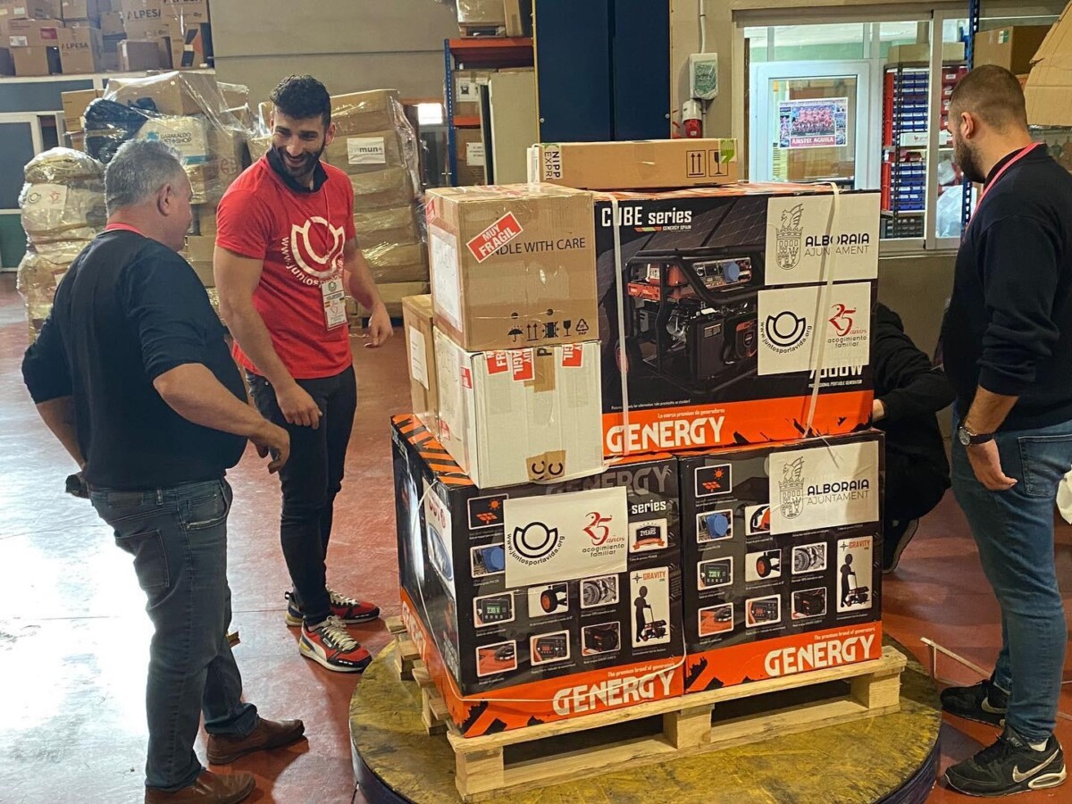 Donación de generadores a Ucrania