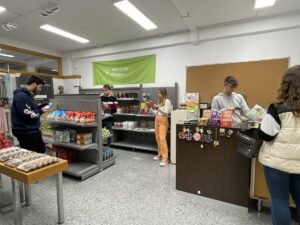 tienda comercio justo colegio Mislata