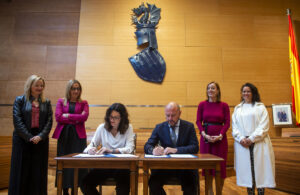 Firma convenio Pla Convivint