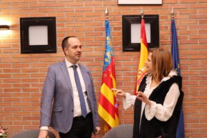 La delegada del Gobierno en la Comunitat Valenciana, Pilar Bernabé, y el alcalde de Aldaia, Guillermo Luján