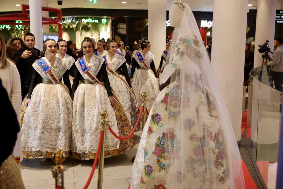 El Centro Comercial El Saler acoge las tres exposiciones de la Federació de Falles de 1ªA
