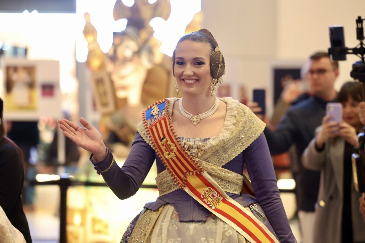 El Centro Comercial El Saler acoge las tres exposiciones de la Federació de Falles de 1ªA