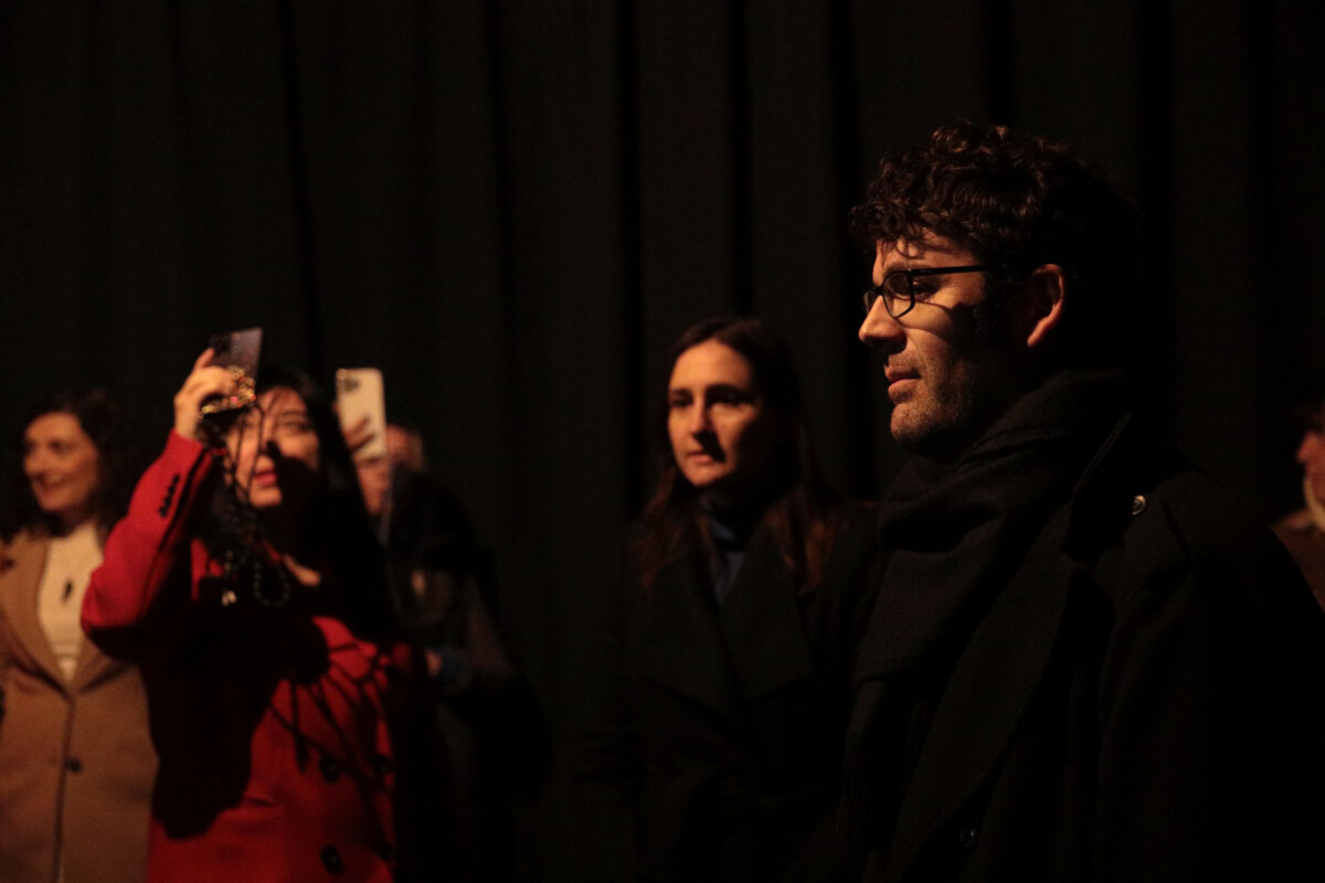 La primera mascletà ‘indoor’ de la historia 'se dispara' en La Nau para presentar la Falla Immaterial 2023