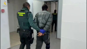 La Guardia Civil detiene a uno de los autores de varios robos con violencia en Picassent, Benifaió y Carlet