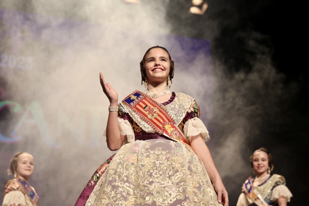 La Fallera Mayor Infantil participó en la Gala Infantil de la Cultura