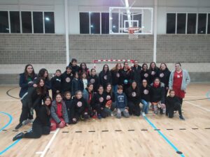 Visita Queralt Casas y Leticia Romero al CB Burjassot