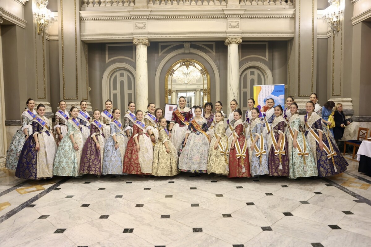 Acto de entrega de 'Dones de la Festa' en el Salón de Cristal