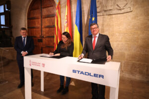 Firma Generalitat y Stadler compra unidades Metro y TRAM