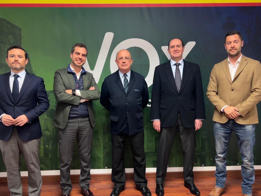 Ignacio Gil Lázaro con candidatos de Torrent, Paterna, sagunto y Gandia