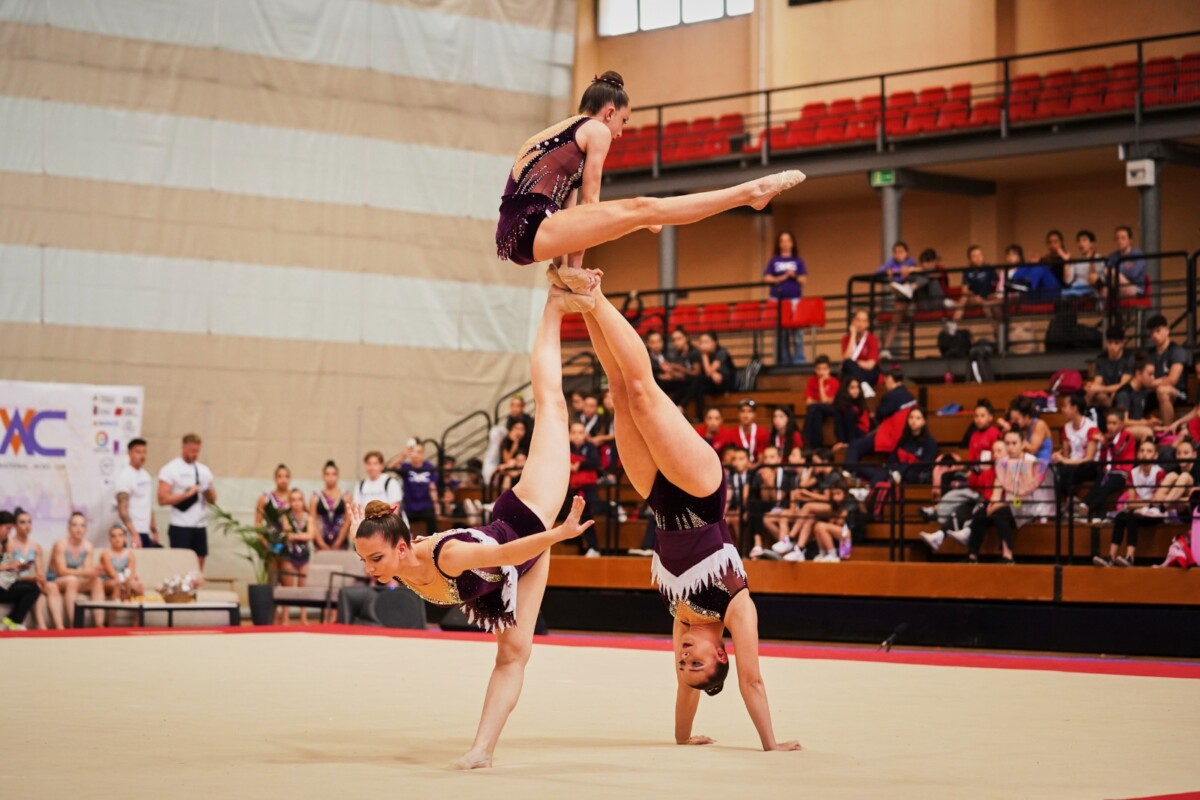 Gimnasia acrobática en el Cabanyal