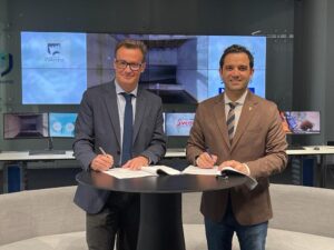 Juan Antonio Sagredo firma con Dinapsis Valencia un convenio de colaboración