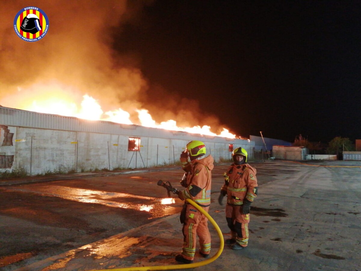 incendio en una fábrica de madera de Quart de Poblet