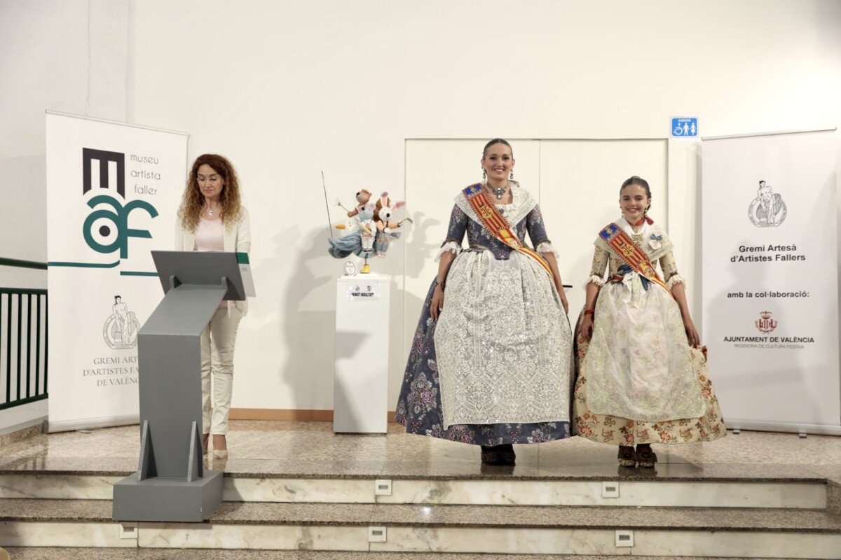 Ninot 2023 de la Falla Exposició-Mícer Mascó-Arévalo Baca