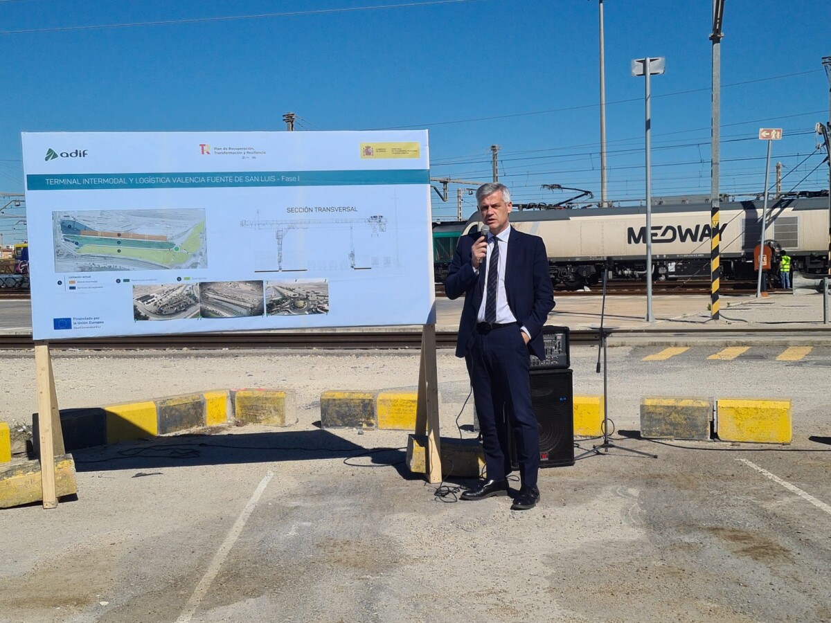 El Mitma ha puesto en marcha la ampliación, remodelación y mejora del centro logístico intermodal de València-Font de Sant Lluís
