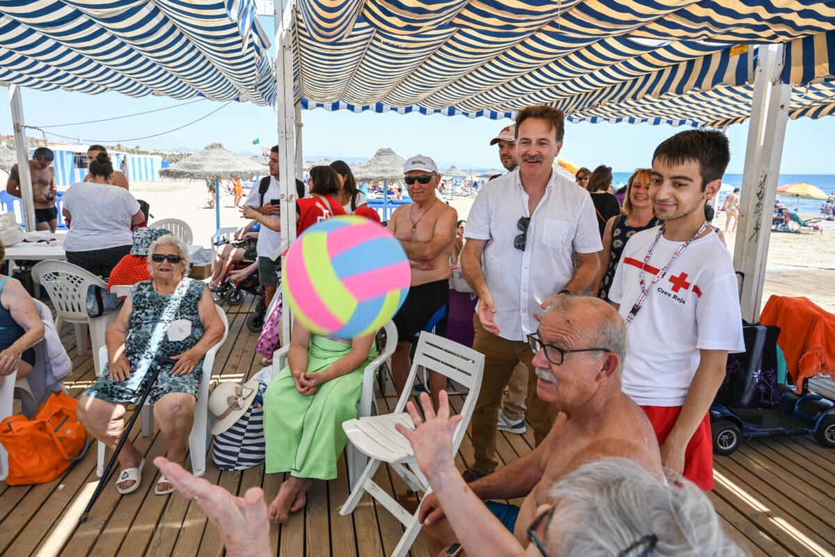 Ayuda al baño adaptado en las playas de Valencia