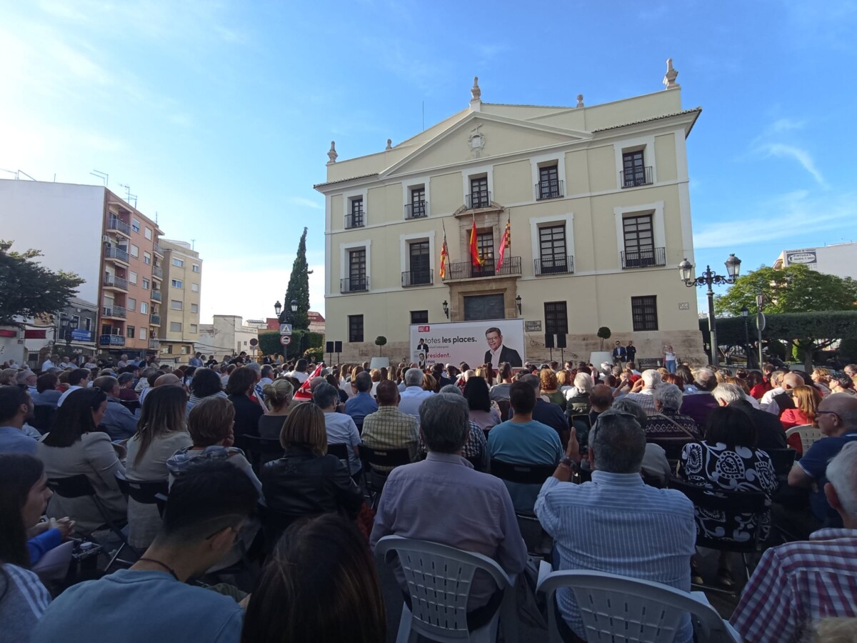 Acto central de campaña socialista de la comarca de L’Horta Nord, celebrado ayer en Paterna