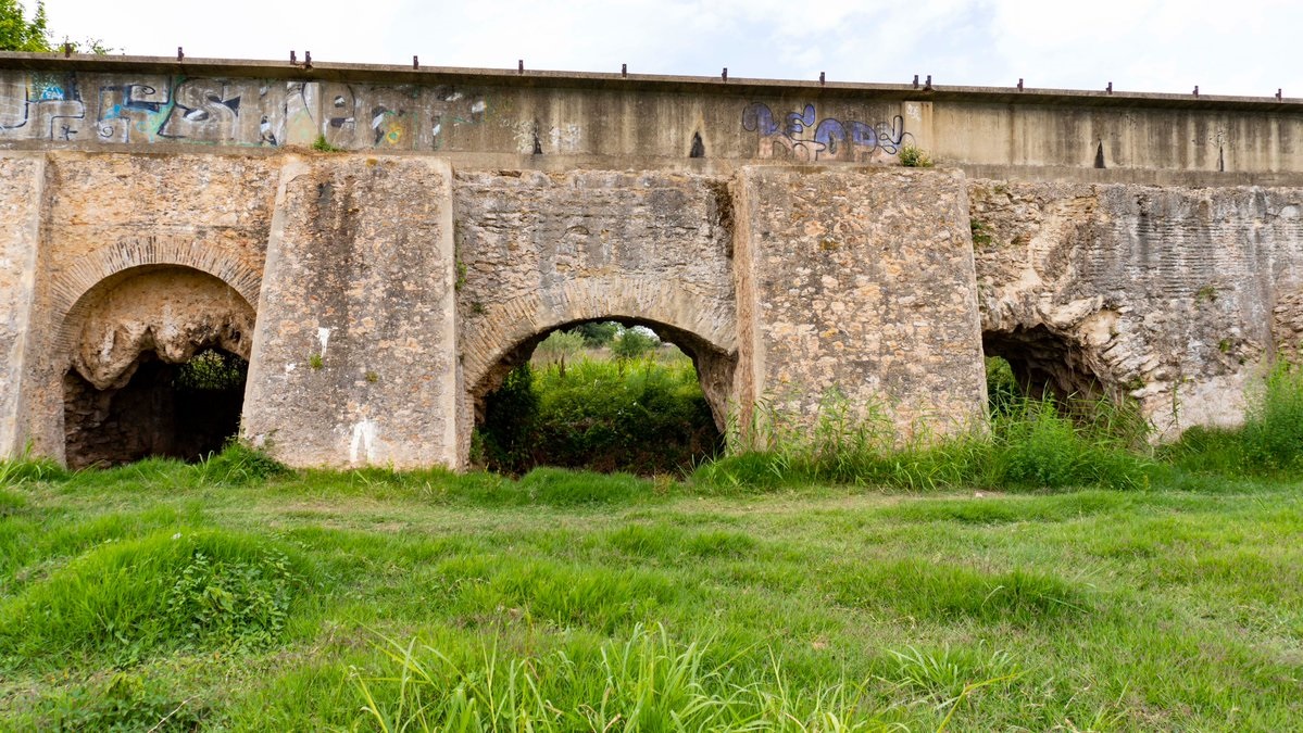 Acueducto de Manises