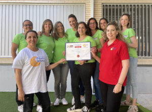 Entrega del AMPA recaudación a Pideme la Luna