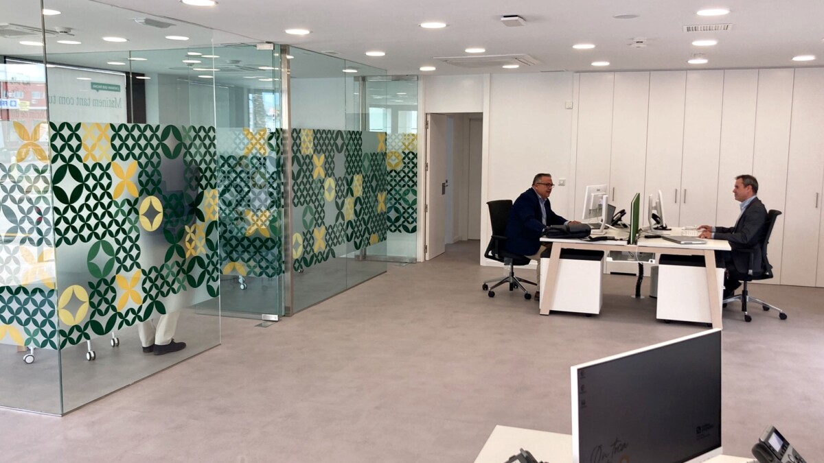 Primera oficina bancaria de Caixa Popular en Mercavalència