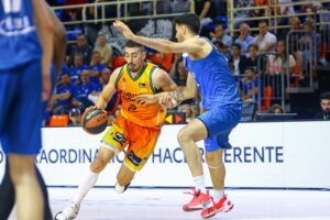 Josep Puerto ante Fuenlabrada