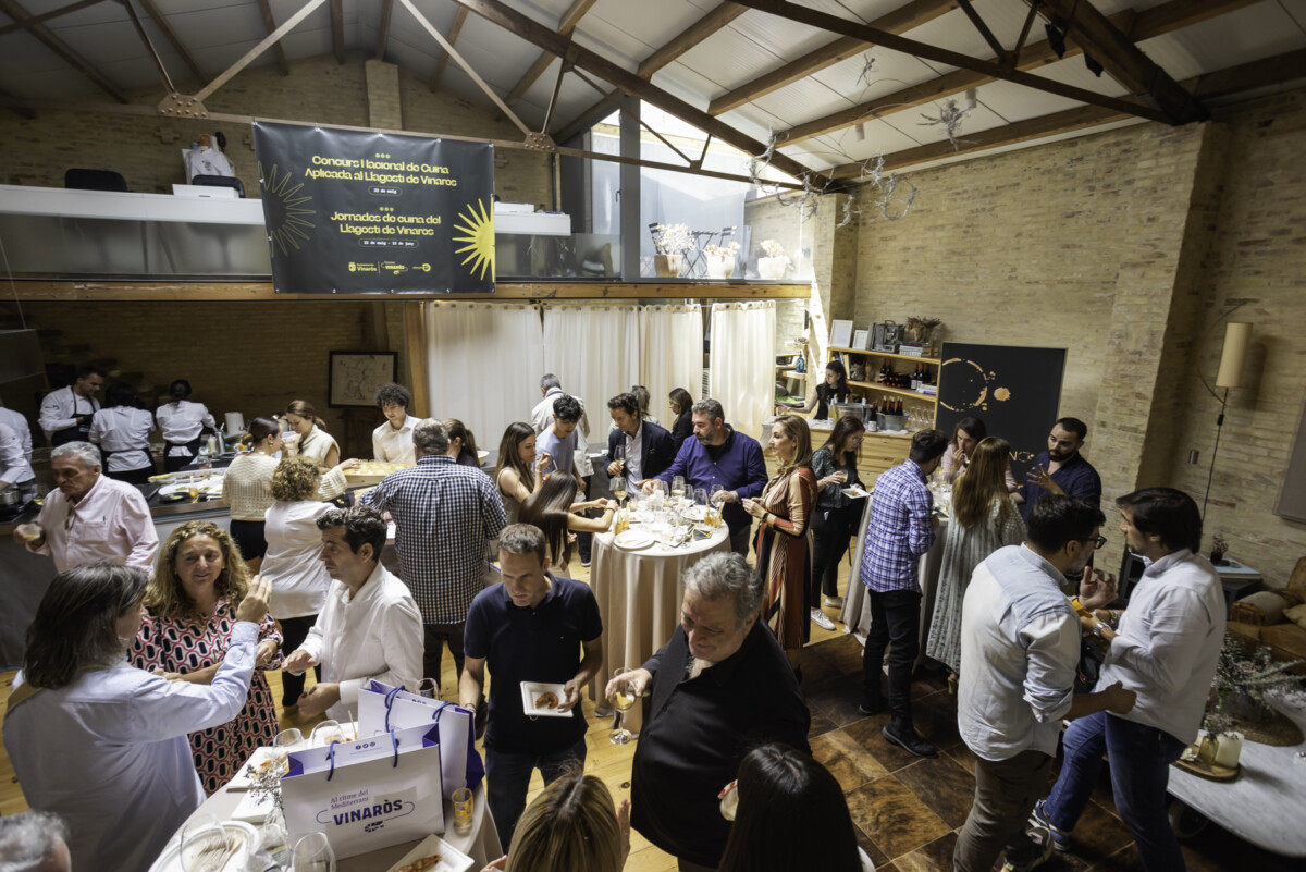 Showcooking en Russafa sobre la cocina del langostino de Vinaròs