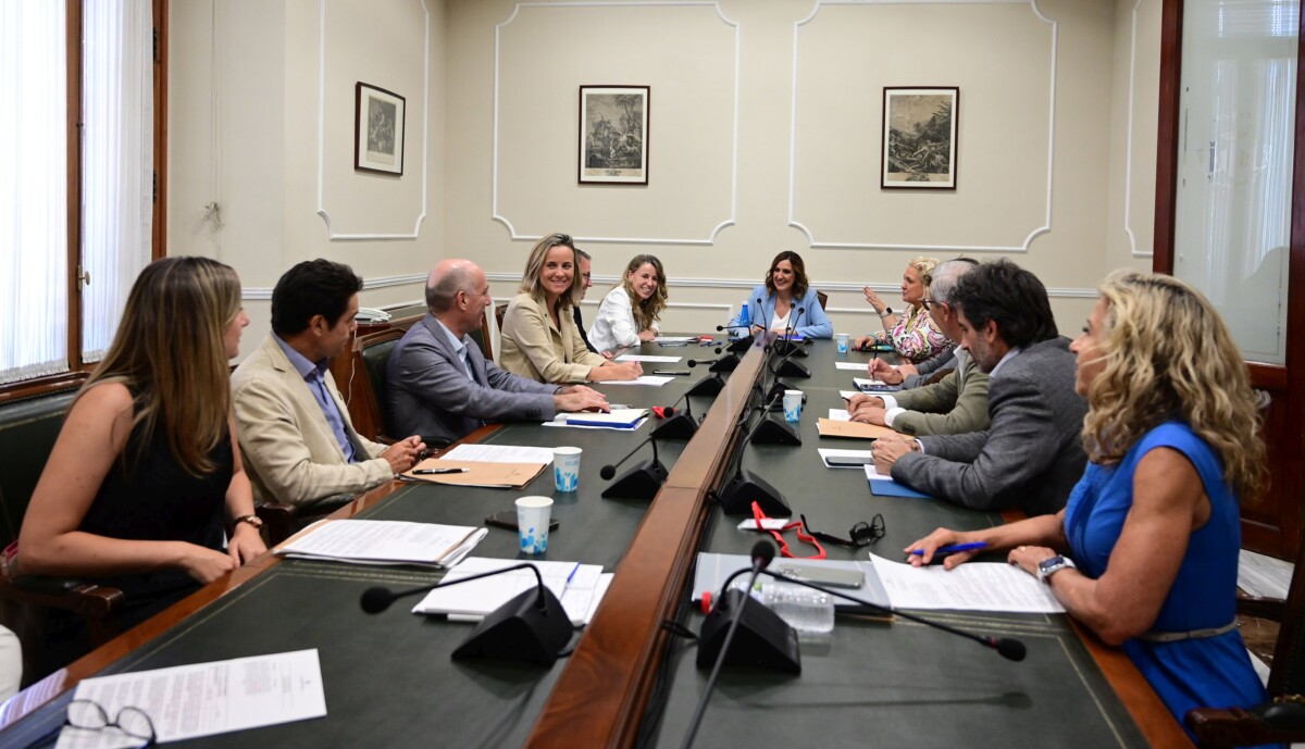 Primera Junta de Gobierno Local del Ayuntamiento de Valencia con María José Catalá como alcaldesa de la ciudad