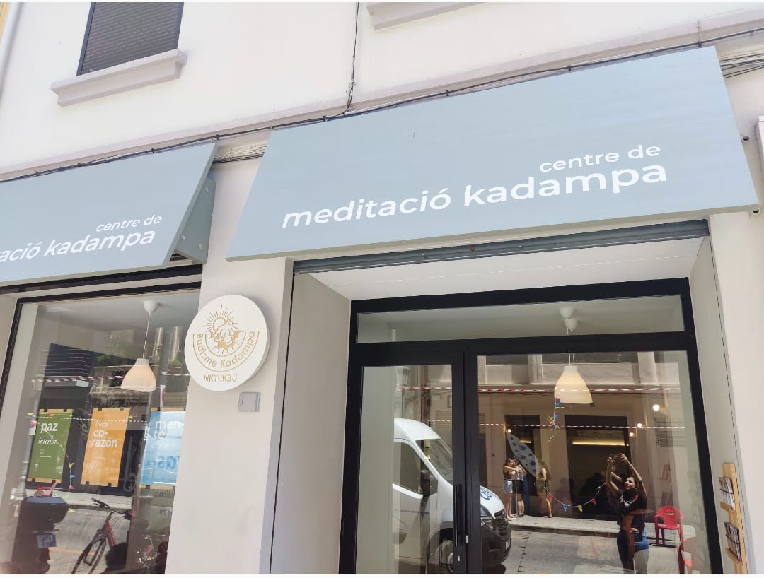 KMC Valencia en calle Turia 46.