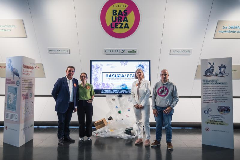 Basuraleza en la Ciutat de les Arts i les Ciències