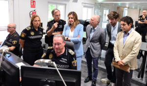 Visita de María José Catalá a la Policía Local de Valencia