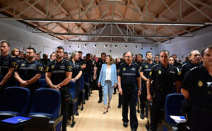 Visita de María José Catalá a la Policía Local de Valencia