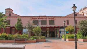 Fachada del Mercat del Cabanyal