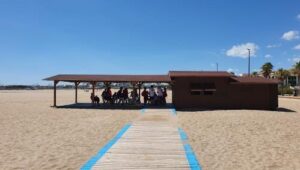 Bibliomar en la playa de El Cabanyal