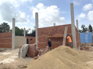 Construcción de las dos nuevas salas deportivas multiusos en Massanassa