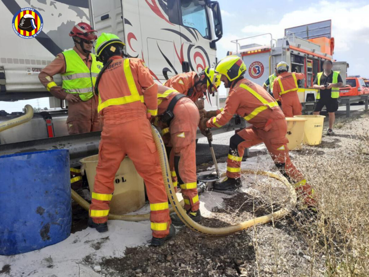 derrame combustible camión Picassent